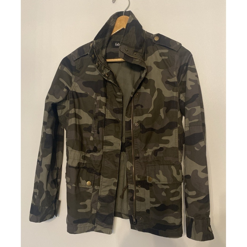 Women's Small Fab'rik Camo Utility Jacket With Sinch Waist Full Zip‎